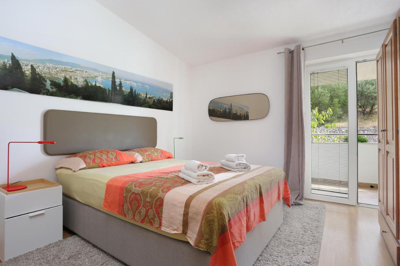 Apartments With A Parking Space Sumpetar, Omis - 11798 Jesenice  Bagian luar foto