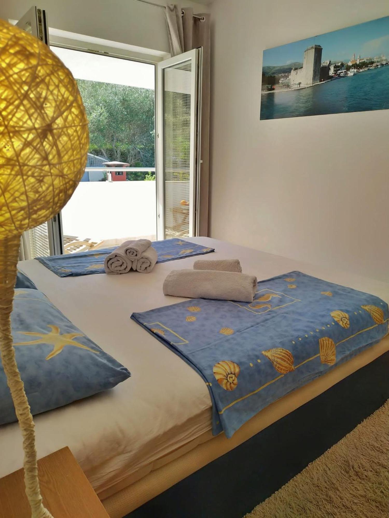Apartments With A Parking Space Sumpetar, Omis - 11798 Jesenice  Ruang foto
